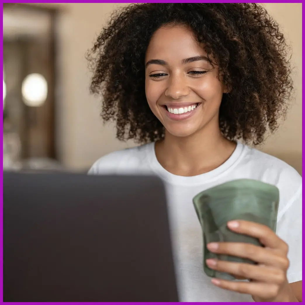 mujer feliz y energetica